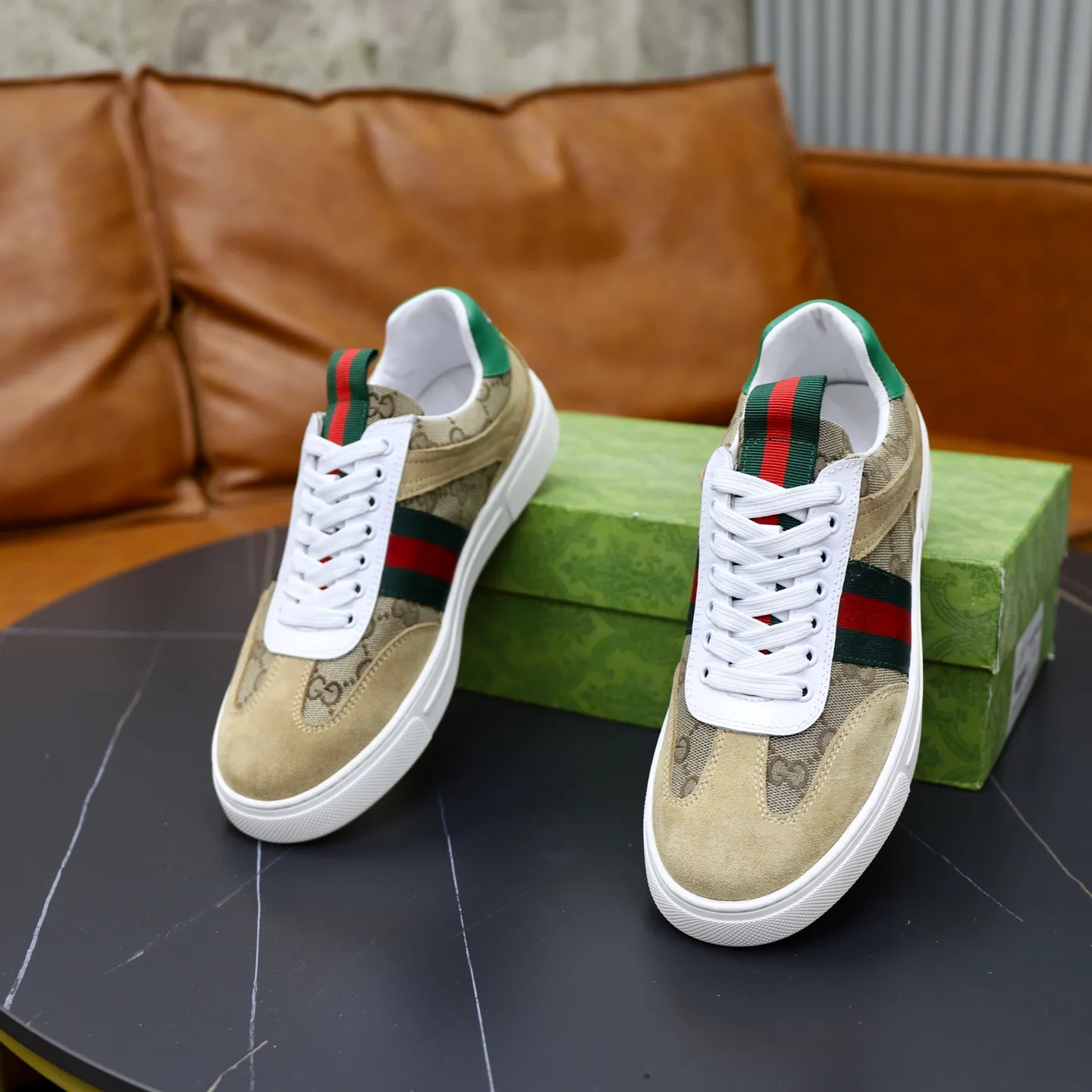 Ex-factory price: 440💰🙅‍♂️🙅‍♂️🙅‍♂️ Brand: GUCCI Standard code: 38-44 (45 customized) Grade: Same as the official website Material: Original material splicing Comfortable and breathable lining Lightweight and wear-resistant sports outsole Style category: Men's fashionable casual shoes Running sneakers Distinguished luxury brand elements Top luxury Color: actual picture color